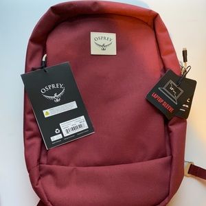 NWT Small Osprey Arcane Day Pack Mud Red 10L